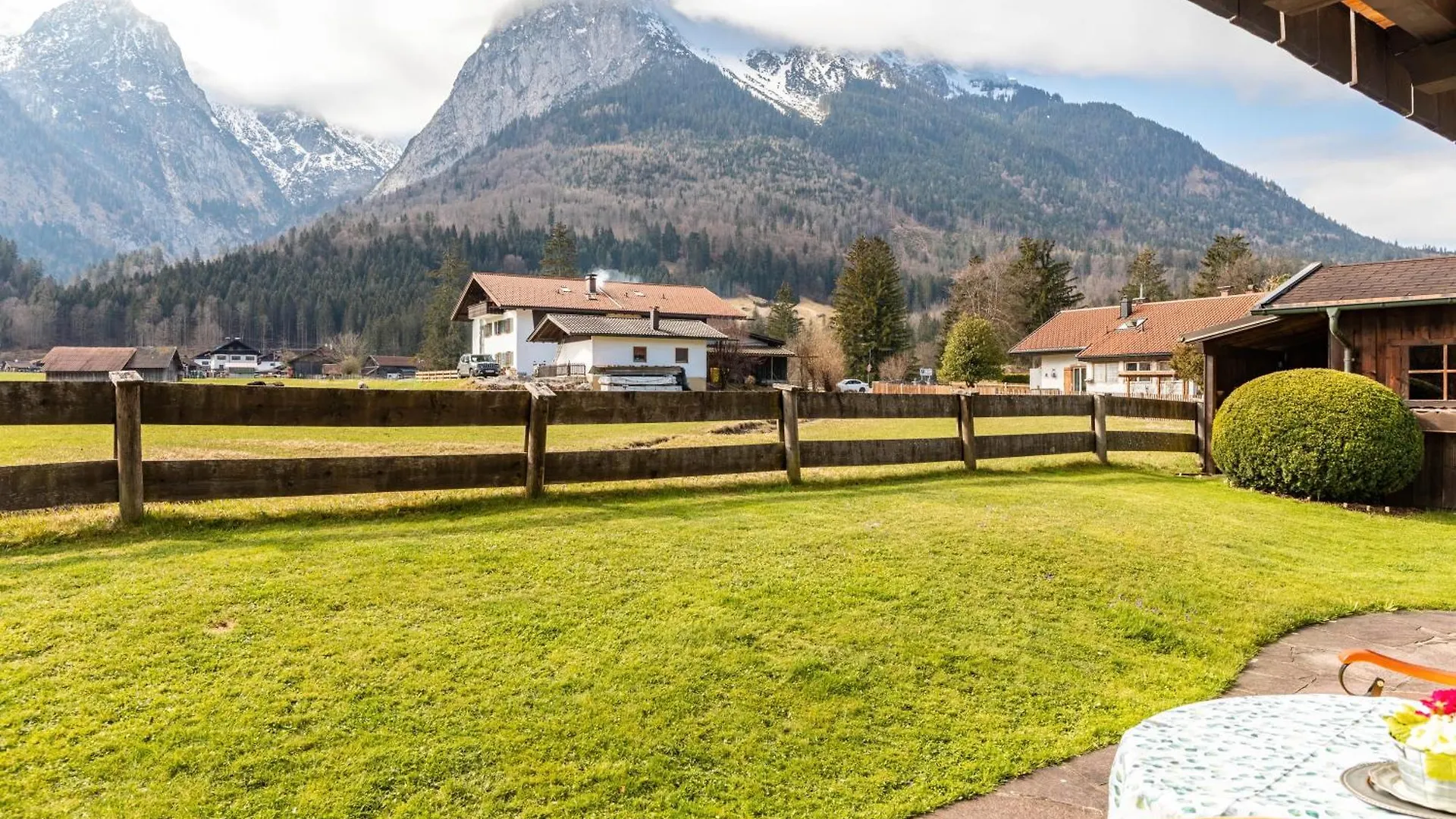Ferienhaus Fruehholz - Fewo Wank Grainau Apartment