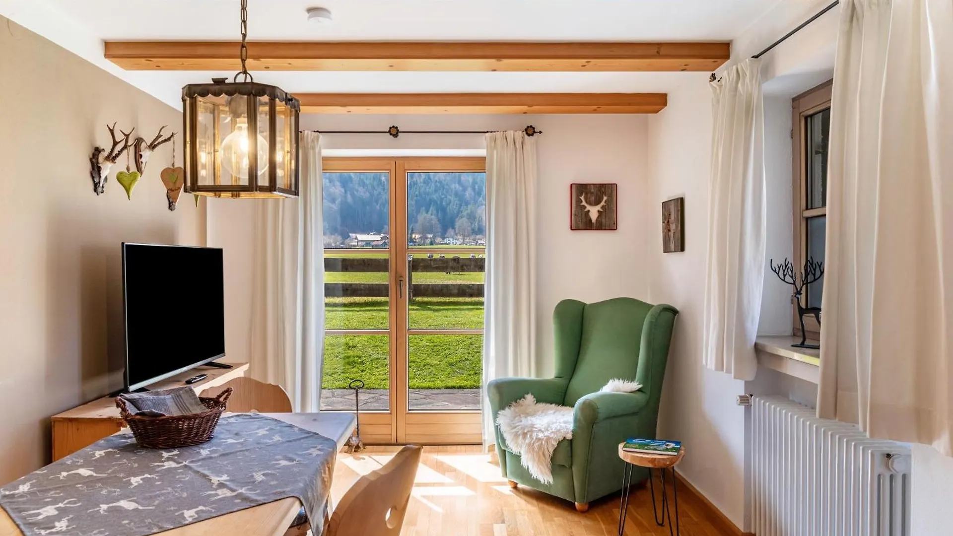 Ferienhaus Fruehholz - Fewo Wank Grainau